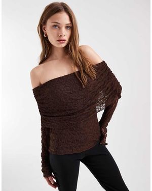 ASOS Kanten Top Met Blote Schouders En Omslag - Bruin