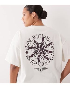 4505 Curve Heavyweight Cotton Oversized T-shirt With Sun Back Print - White