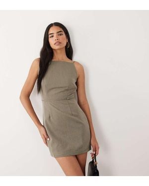 Kaiia Vestido De Sastre Corto Con Escote Cuadrado, Cinturón Y Espalda Abierta De Estilo Años 90 Exclusivo De - Gris