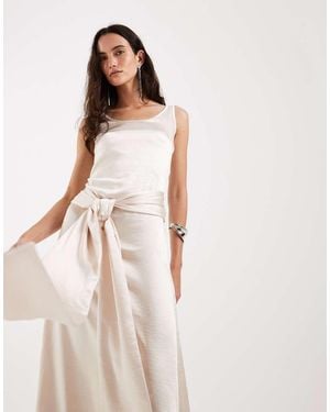 4th & Reckless Satin Drape Waist Detail Scoop Neck Maxi Dress - Pink