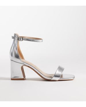 SEQWL Wide Fit Leal Block Heeled Sandal - White
