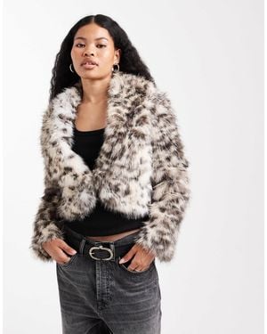 New Look – mantel aus kunstpelz mit leopardenmuster und schalkragen - Grau