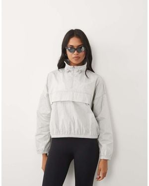 4505 Ripstop Overhead Water Repellent Running Jacket With Chest Pocket - White