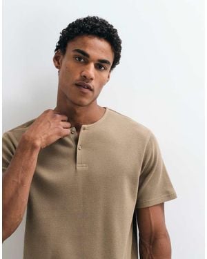 ASOS Regular Fit T-shirt With Henley - Brown