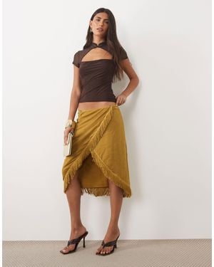 ASOS Midirock aus devore-mesh mit blumenmuster, wickeldesign und fransen - Natur