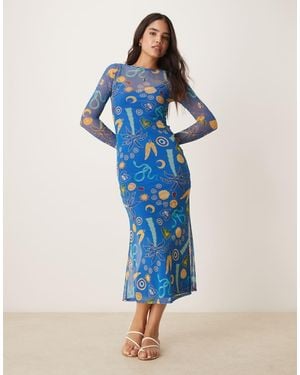 Never Fully Dressed Maxi-Jurk Van Mesh Met Print - Blauw