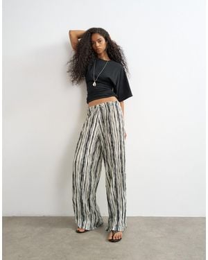 TOPSHOP Stripe Plisse Trouser - White