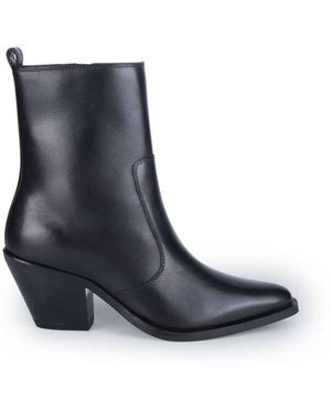 OFF THE HOOK Bridge Leather Block Heel Ankle Boots - Black