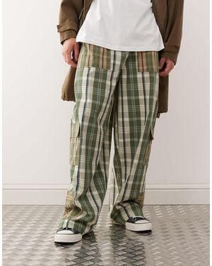 Collusion Pantalon cargo baggy à carreaux variés - Vert