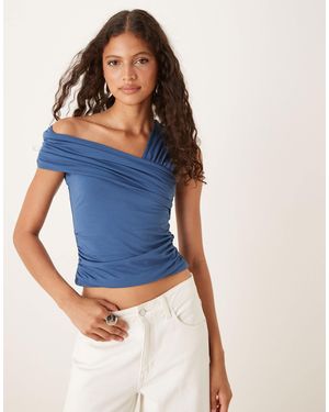 Abercrombie & Fitch – schulterfreies, asymmetrisches oberteil - Blau