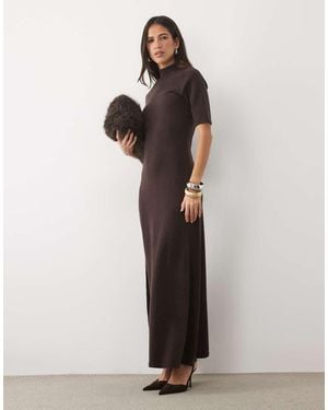 Pretty Lavish Knit High Neck Short Sleeve Maxi Dress - Brown