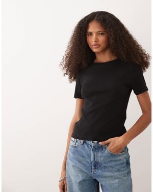JJ Rebel Ribbed Short Sleeved T-shirt - Black