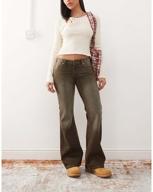 Weekday Vaqueros De Corte Bootcut Y Talle Bajo Con Lavado Marrón Oscuro Nova De - Neutro