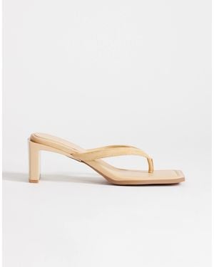 TOPSHOP Sadie Toe Thong Mid Heel - Natural