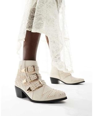 SEQWL Cattle Studded Buckle Detail Western Boots - White