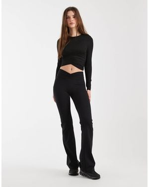 Cotton On Ultra Luxe Invisible Scrunch Flare leggings - White