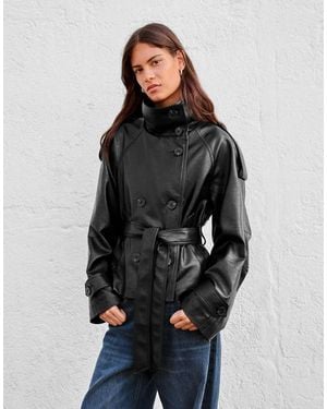 Bershka Trench Corto Effetto Pelle - Nero