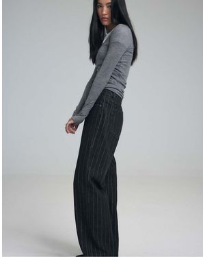 Stradivarius Rechte Wide-Leg Jeans Met Metallic Garenstrepen - Grijs