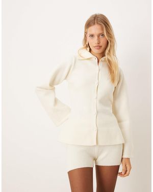 Pretty Lavish Knitted exaggerated Collar Detail Cardigan - Natural