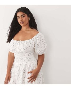 Esmee Curve Vestido Largo Blanco Con Estampado De Florecitas, Mangas Abullonadas Y Lazada Delantera