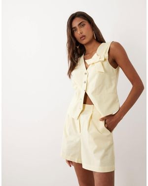Vila Linen Touch Pleated Tailored Shorts Co-ord - Natural