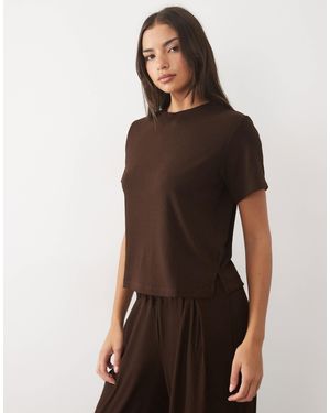 ASOS Loungewear mix & match geripptes oversize-t-shirt mit seitlichem schlitz - Braun