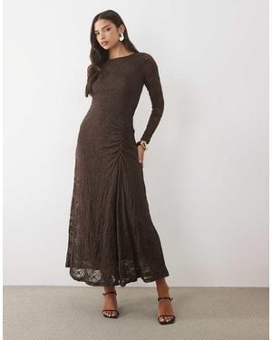 Nobody's Child Hailey Kanten Maxi Jurk Met Boothals En Gerimpelde Details - Bruin