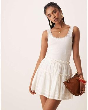 Nobody's Child Lauren Flippy Mini Skirt - Natural