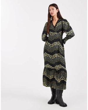 Wednesday's Girl Long Sleeve Midaxi Dress - Black