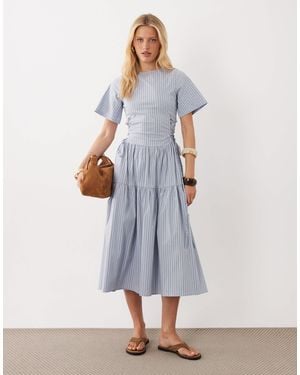 Ghospell Piper Short Sleeve Tiered Skirt Midi Dress - White