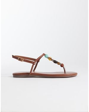 SIMMI Sandalias Tostadas Planas Con Piedras Ishah De Simmi London - Marrón