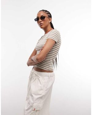 Monki Camiseta A Rayas Caquis De Corte Slim Con Diseño Encogido-Verde - Blanco