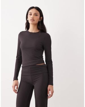 Tala 365 Long Sleeve Top - Black