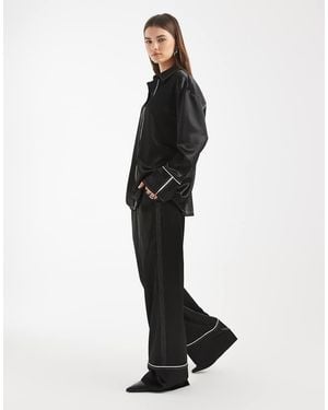 4th & Reckless Elasticized Waist Contrast Trim Wide Leg Trousers - Black