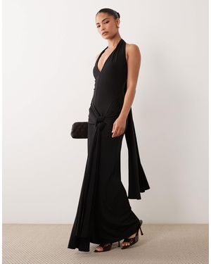 TFNC London Robe longue dos nu ultra moulante à décolleté plongeant - Blanc