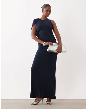 Aware Robe longue sans manches froncée sur le côté avec détail cape en marine - Bleu