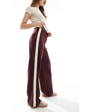 Vero Moda Pantaloni Con Fondo Ampio Bordeaux Con Riga Laterale - Rosso