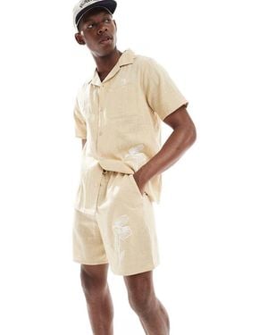 New Look Crinkle Embroidered Shorts Co-ord - Natural
