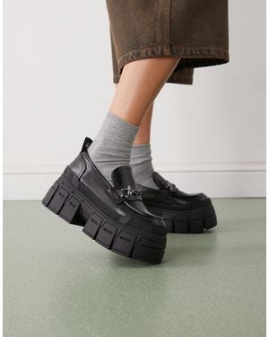 Buffalo Gospher Chunky Loafer - Black