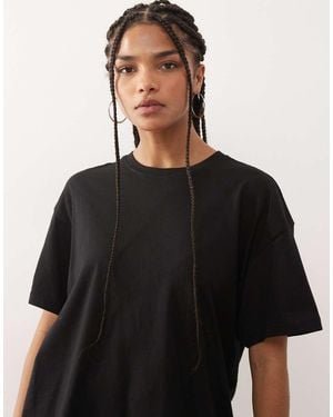 Weekday Camiseta Negra De Corte Cuadrado Extragrande De - Negro