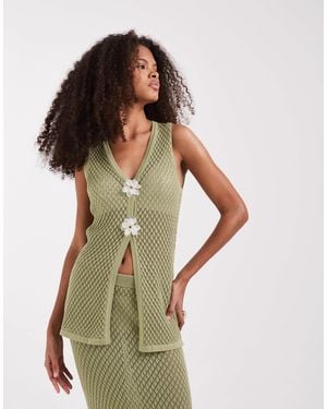 Pretty Lavish – longline-weste aus pointelle-strick - Grün
