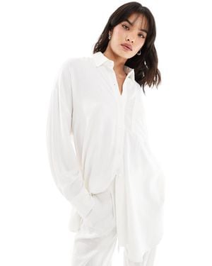 Stradivarius – oversized-hemd mit leinenoptik - Weiß