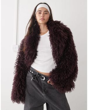 Monki Oversized Short shaggy Faux Fur Coat With Collar Detail - Black