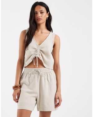 Pieces Pantalones Cortos Gris Pálido De Talle Alto De Algodón Rugoso (Parte De Un Conjunto) - Blanco