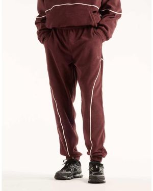 New Balance Jogger De Forro Polar Trackside En 'Cherry Leather'-Marrón - Rojo