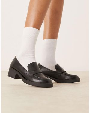 Raid Aarya Loafers - Natural