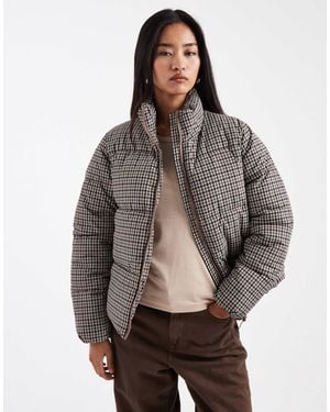 New Look – braun karierter cropped-puffermantel