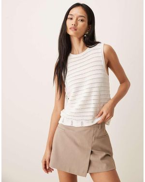Jdy Boxy Knit Scallop Edge Vest With Crochet Detail Piping - Natural