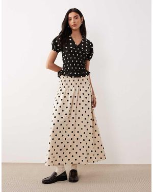 Glamorous Rok Met Verlaagde Taille En Stippen - Wit