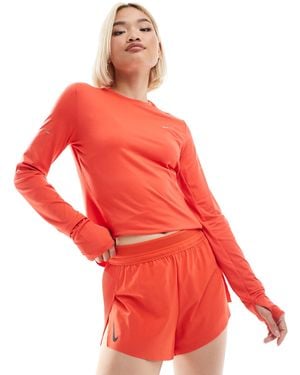 Nike Aeroswift Dri-fit Plisse Mid Rise Shorts - Red